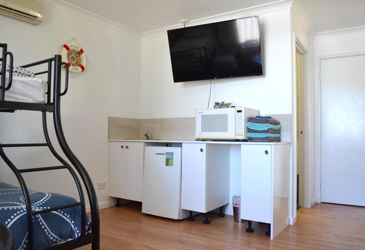 Busselton Ithaca Motel Екстер'єр фото