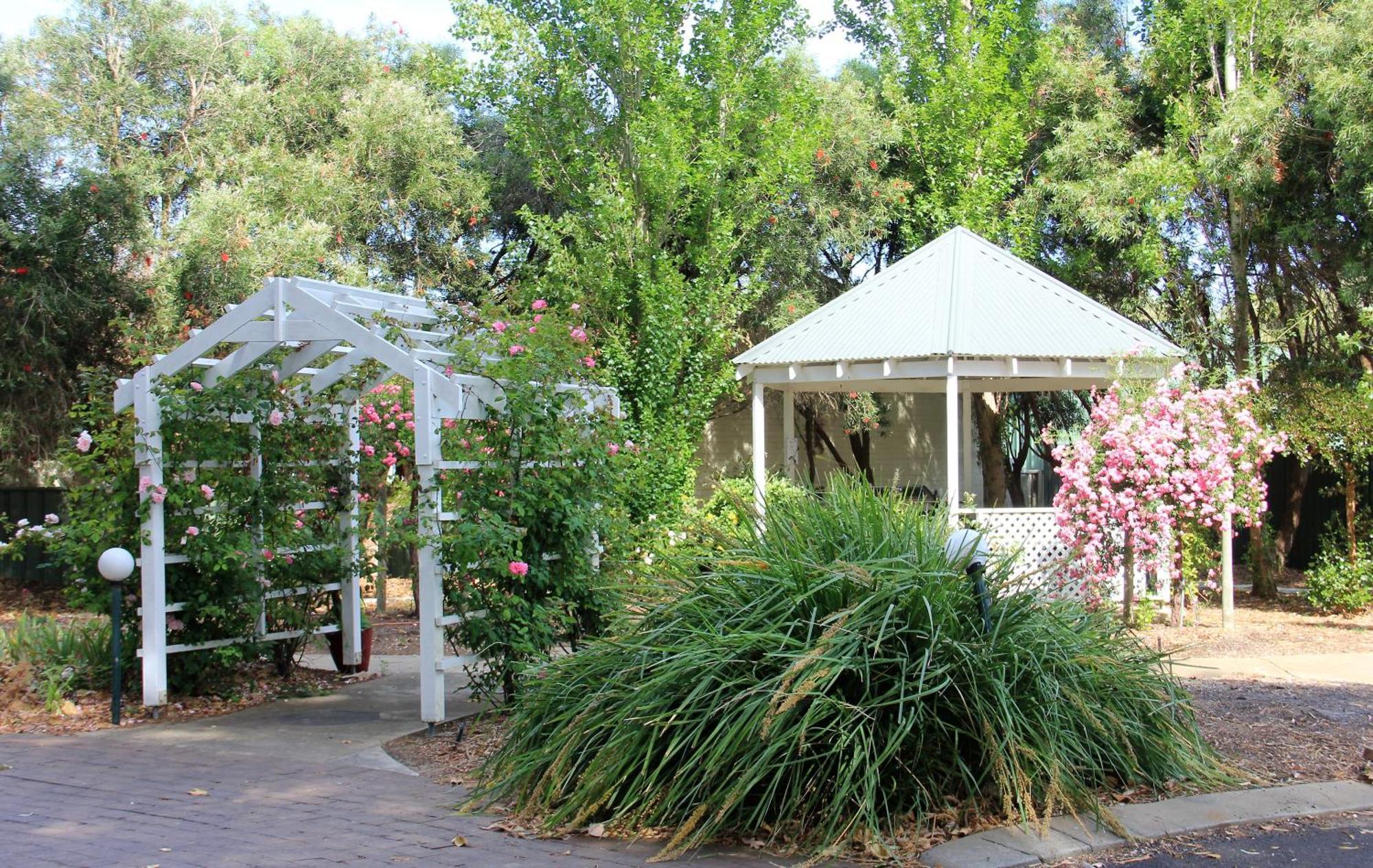 Busselton Ithaca Motel Екстер'єр фото