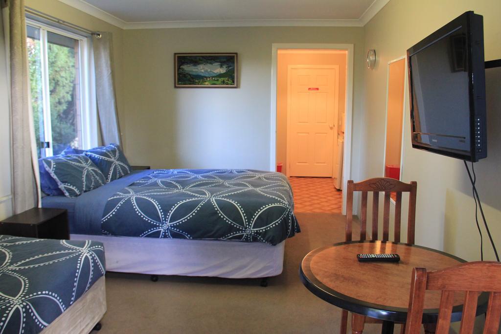 Busselton Ithaca Motel Екстер'єр фото