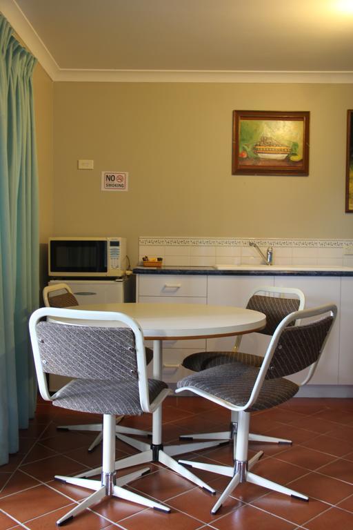 Busselton Ithaca Motel Екстер'єр фото