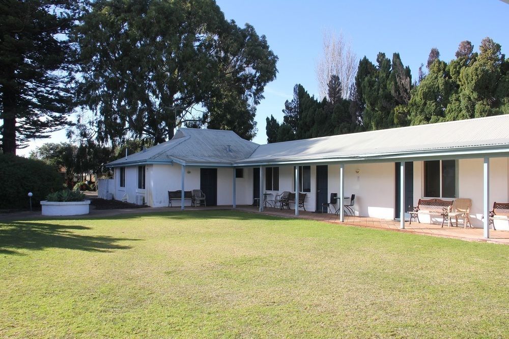 Busselton Ithaca Motel Екстер'єр фото