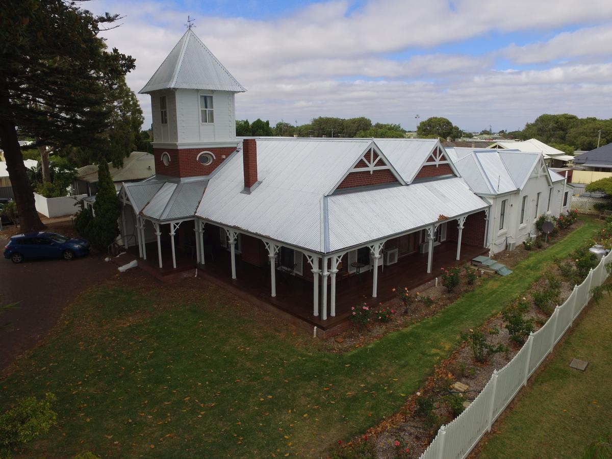 Busselton Ithaca Motel Екстер'єр фото